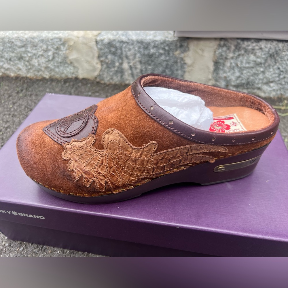 Brand new lucky brand clogs